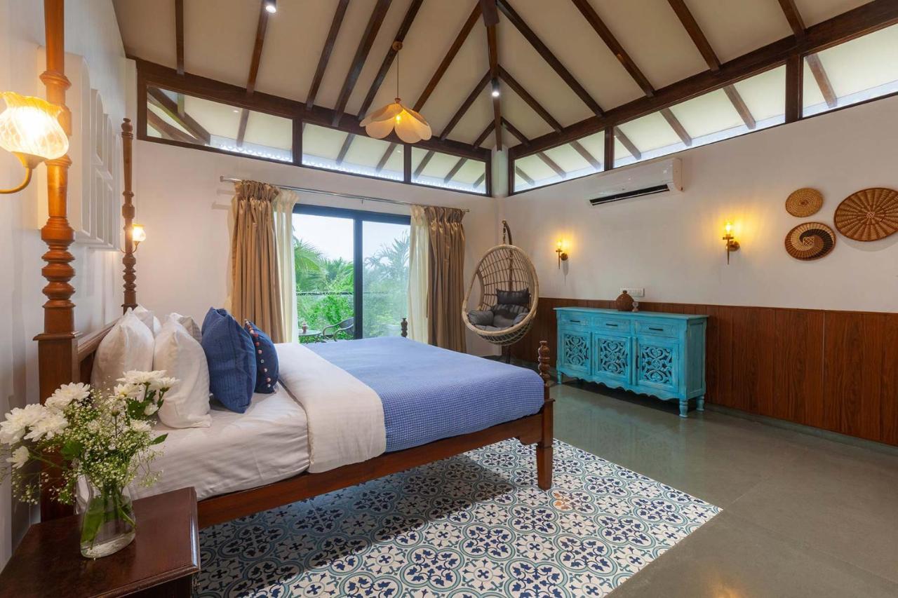 Villa Sereno: Elegant Retreat with Pool, Jacuzzi, and Entertainment Alibag Exterior photo