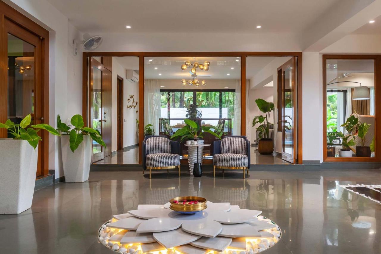 Villa Sereno: Elegant Retreat with Pool, Jacuzzi, and Entertainment Alibag Exterior photo